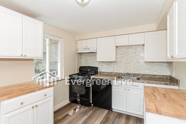 Photo - 6331 Stover Ave