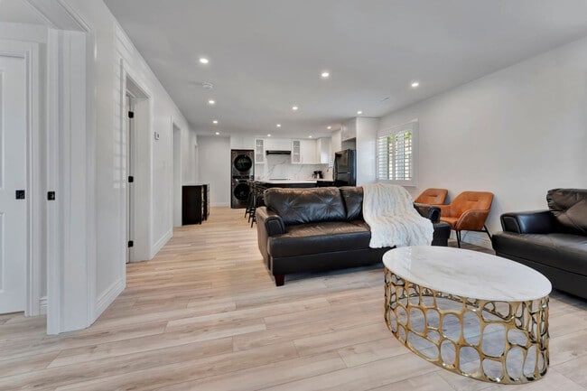 4 Cecil Ave Unit SI ID1403762P