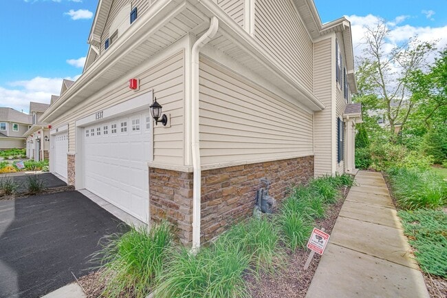 Photo - 1537 Kraft Ave