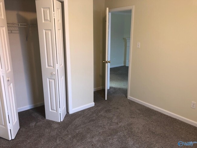 Photo - 523 Aspen Way