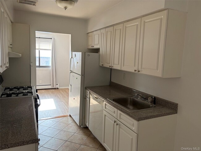 Photo - 2 Brevoort Dr Unit 2B