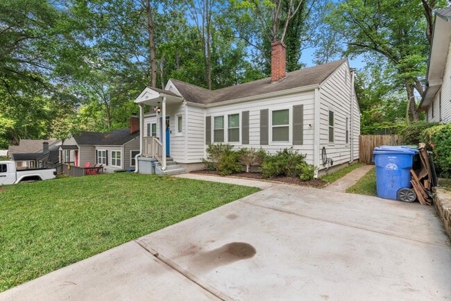 Photo - 1759 N Olympian Way SW