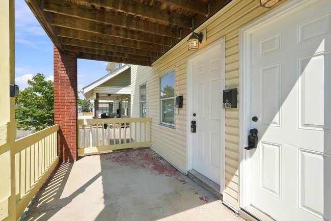 Photo - 846-848 Reinhard Ave Unit 846