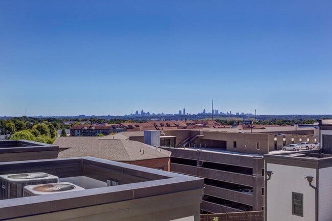 Photo - 2146 Hinton Dr