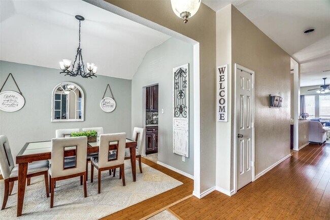 Photo - 7603 Worthing St