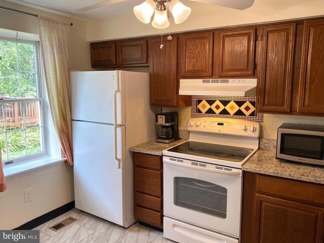 Photo - 1608 10th St S