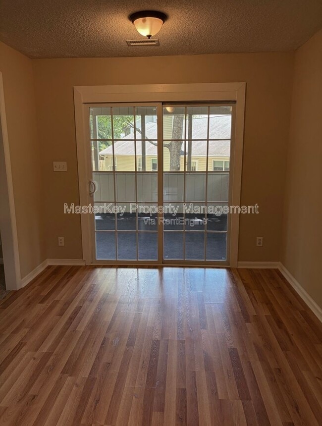 Photo - 1401 Ravensthorpe Dr