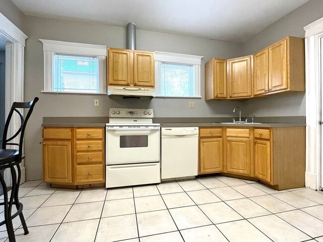 815 W Walnut St Unit 1