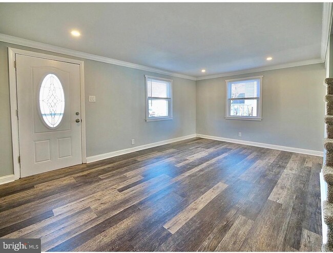 Photo - 40 Neeld Ln