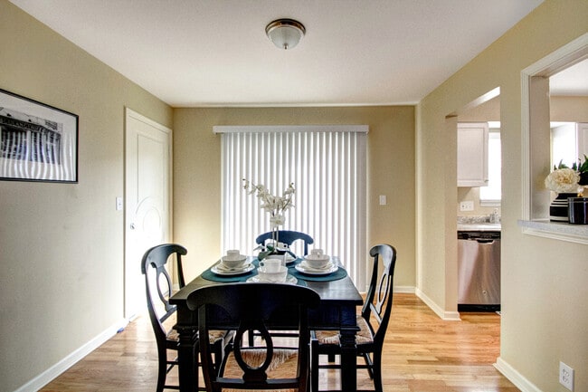 Photo - Courtyard Apartments