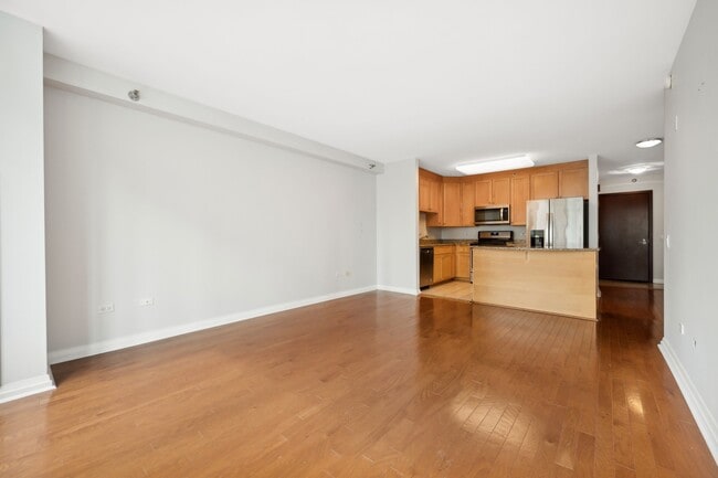 Photo - 33 W Ontario St Unit 17E