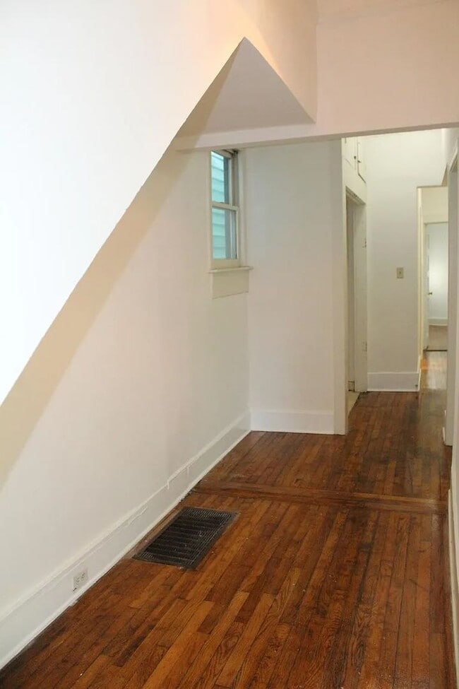 Photo - 311 E Duffy St Unidad A (Downstairs)