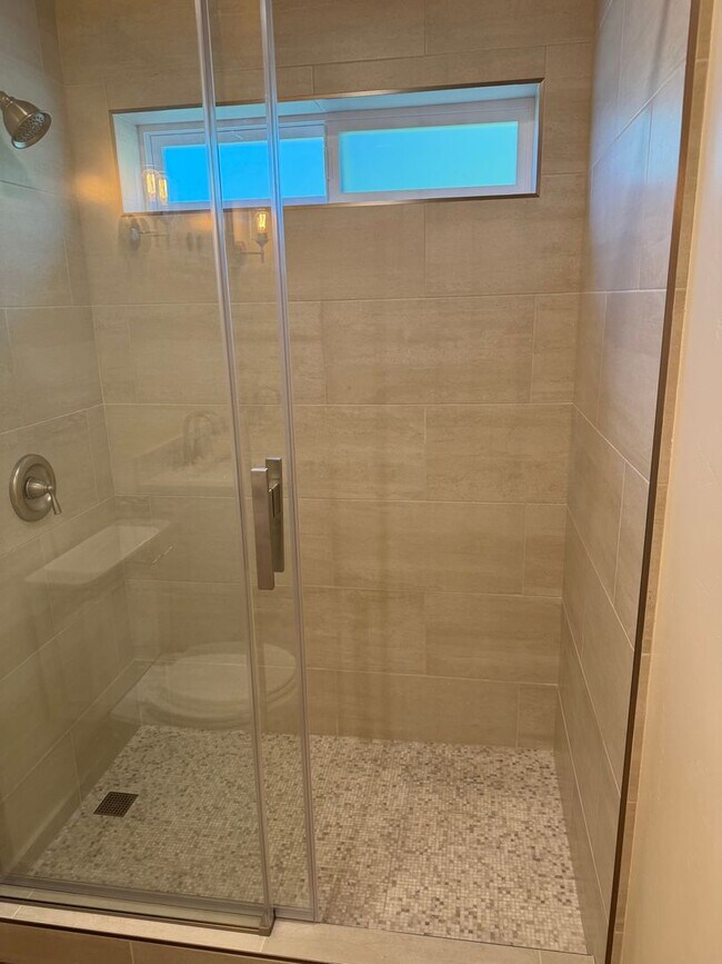 Photo - New build 2 bedroom upstairs ADU in the Ve...