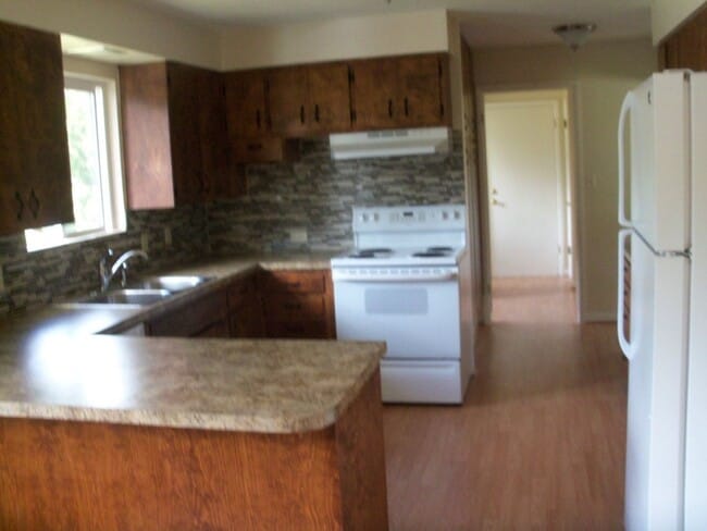 Photo - 3 Bedroom 1.5 Bathroom Apartment With Garage