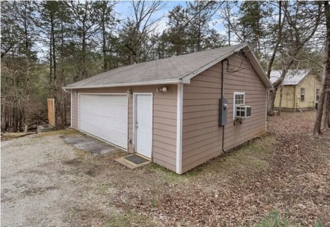 28 Hickory Cir