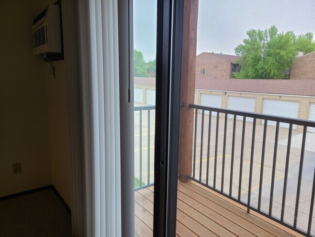 Photo - Green Apartments