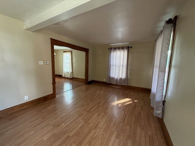 Photo - 1016 Beckford St