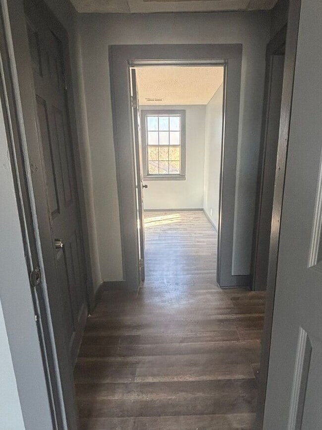 Photo - 1372 Orgill Ave