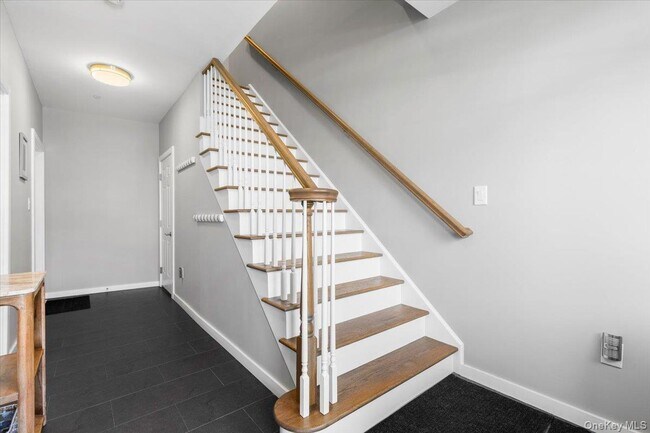 Photo - 73 Maple Ave