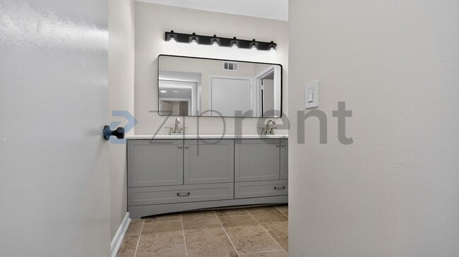 Photo - Unit 14