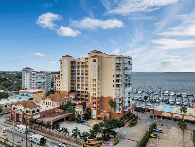 Building Photo - Whitley Bay - Waterview Condo for Rent Unit 904