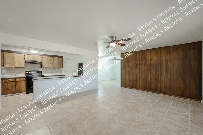 Photo - 410 N Ironwood