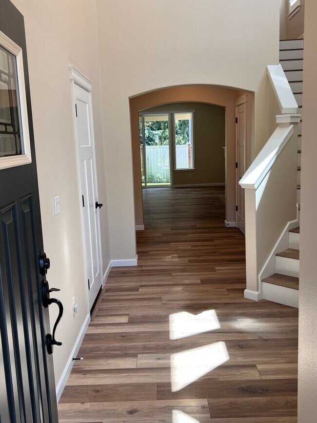 Photo - Stunning 5 bedroom W/Bed & Full Bath on Main Floor