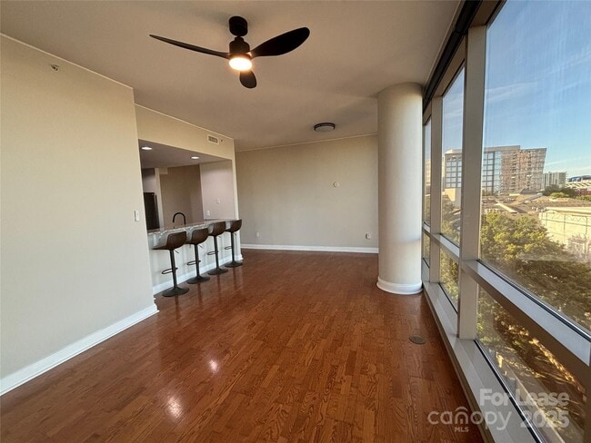 Photo - 315 Arlington Ave Unidad 901