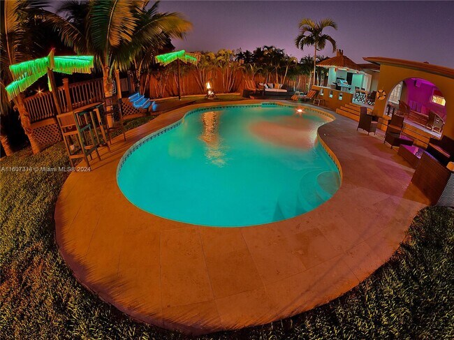 Photo - 2514 Monroe St