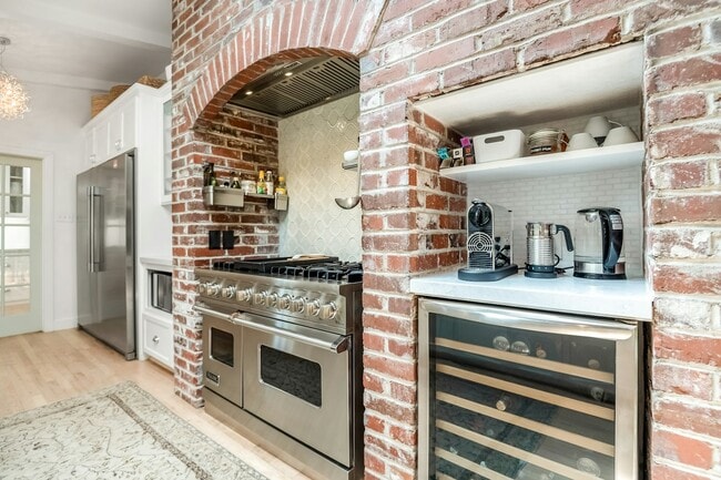 Photo - 1531 W Laurel Ave