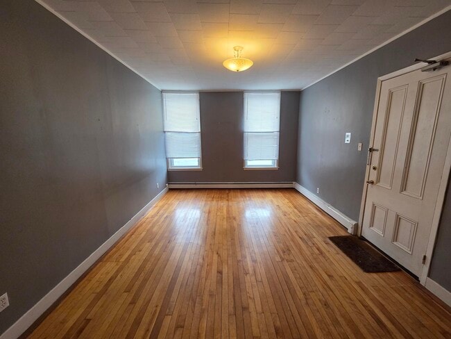 Photo - 23 Paddock St Unit 1
