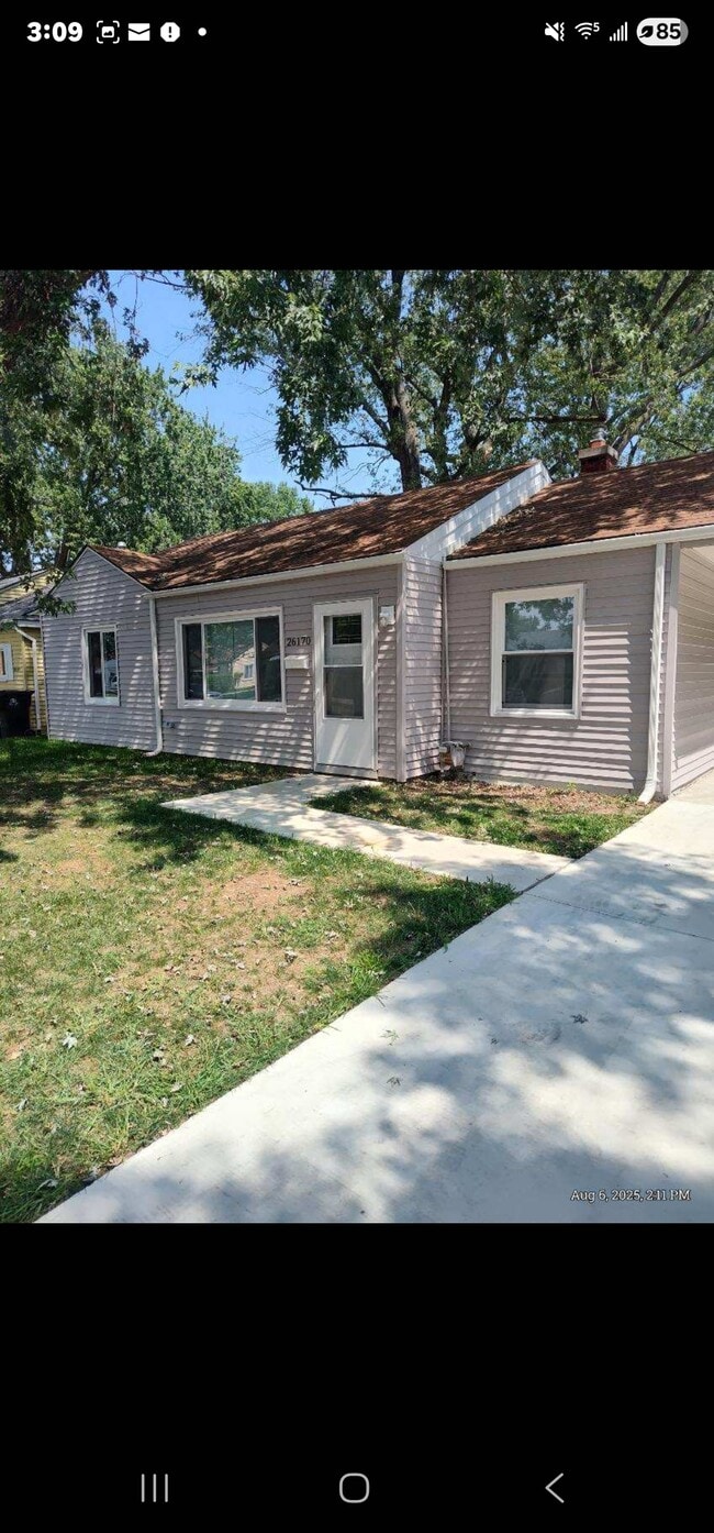 Photo - 26170 Nagel St