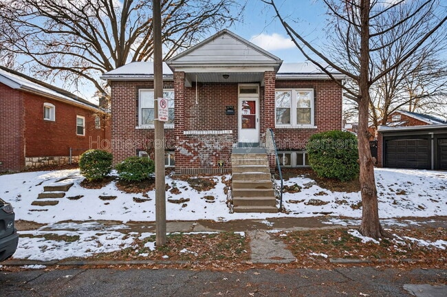 Building Photo - 4762 Alma Ave