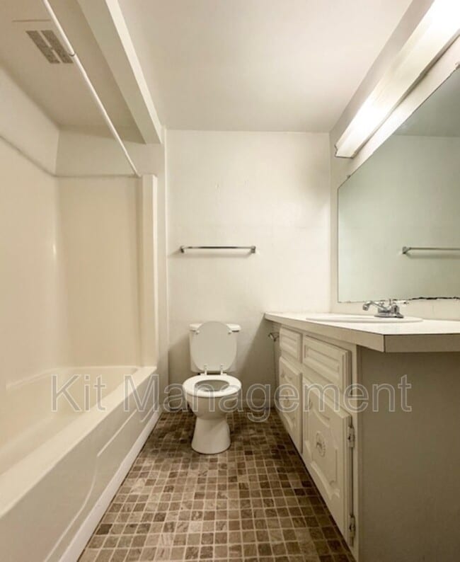 Photo - 5730 Gay St