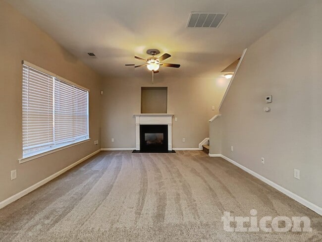 Photo - 7929 Village Pass