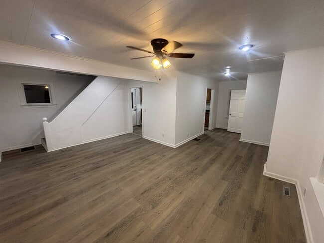 Photo - 27 Fenderson St