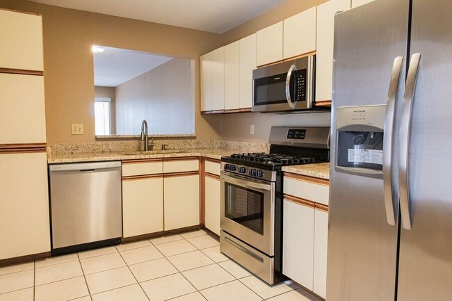 Photo - 1902 Garden Lake Dr