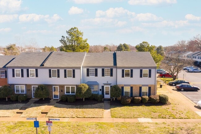 Photo - Charming Townhome in Hunters Mill – 3 Beds...