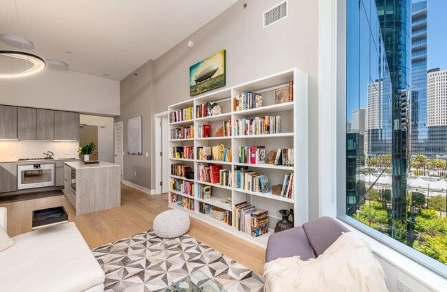 Photo - Fantastic Penthouse w/ Balcony and one car valet - 1BR/1 Office/1.5BA - Lumina / SOMA