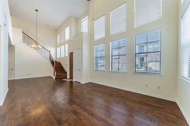 Photo - 2202 Shady Vista