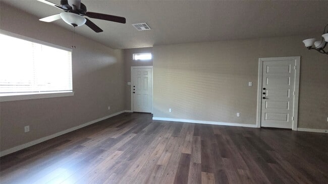 Photo - 9721 Grosbeak Ln