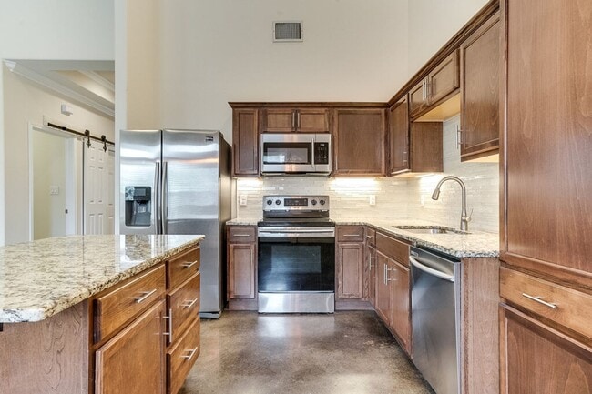 Photo - 21501 Patton Ave