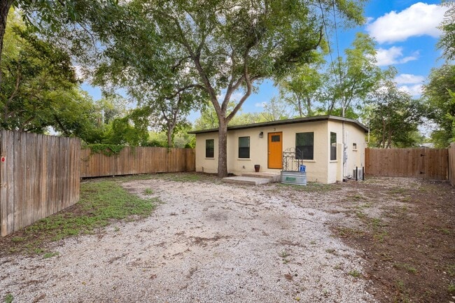 Photo - Bentia 3 Unit *** Benita 3