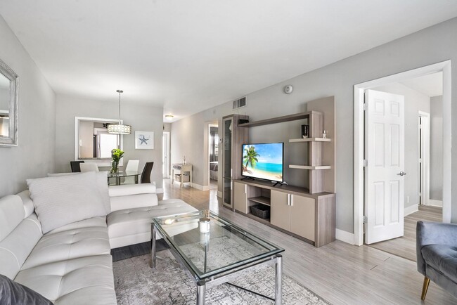 Photo - 1461 S Ocean Blvd Unidad 304