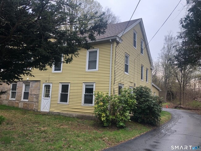 Building Photo - 42 Fisher Hill Rd Unit 2