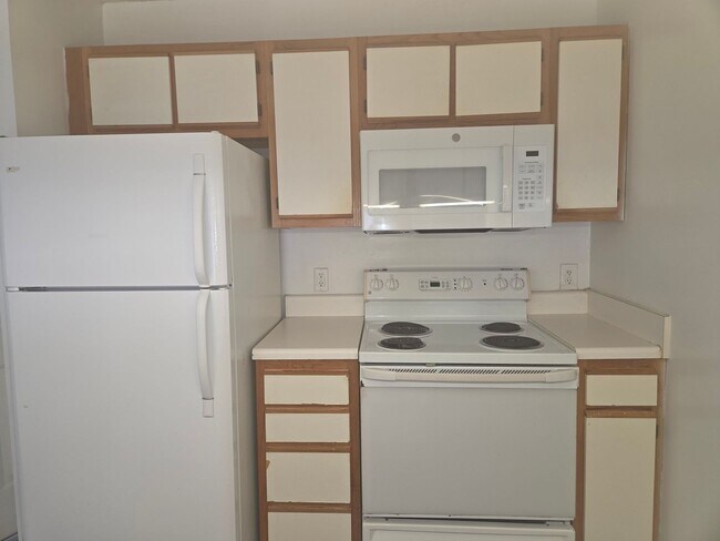 1440 Collegiate Cir
