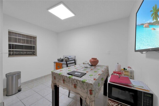 Photo - 334 E 18th St Apartamento Unidad 3