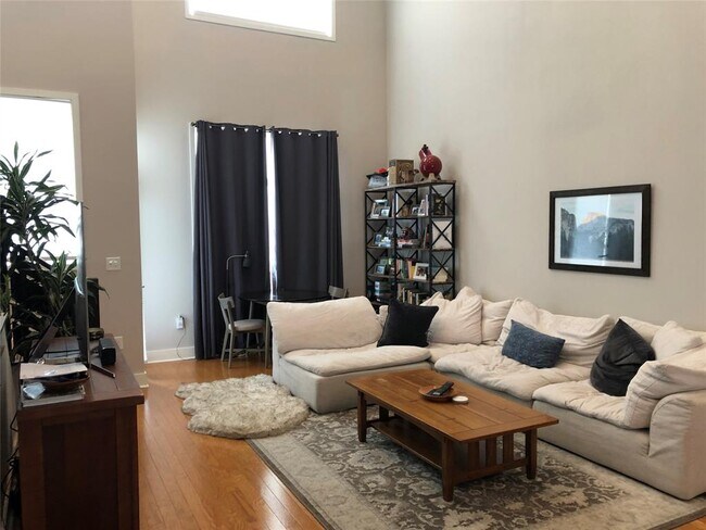 Photo - 1702 S Lamar Blvd Unit 23