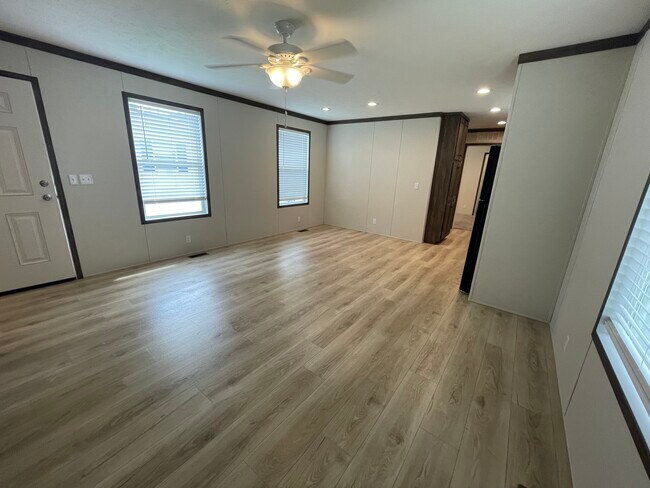 Photo - 245 Magnolia Pl Casa