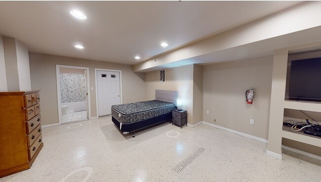 Photo - 114-136 Irondale Rd